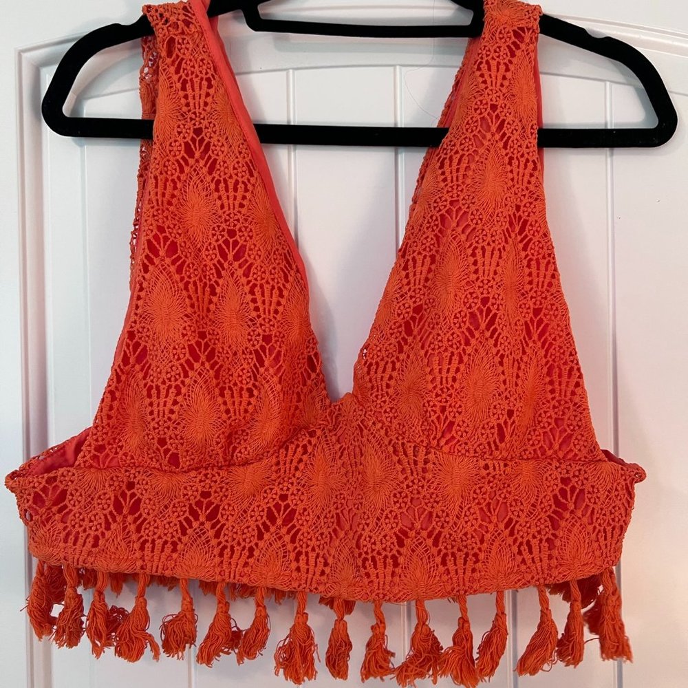 Contrast Guipure Lace Tassel Hem Tank Top